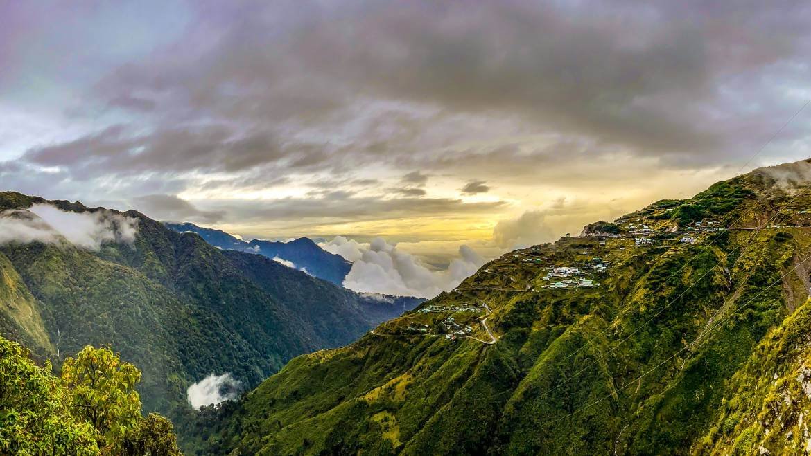 Best Trip in North Bengal | Book North I...